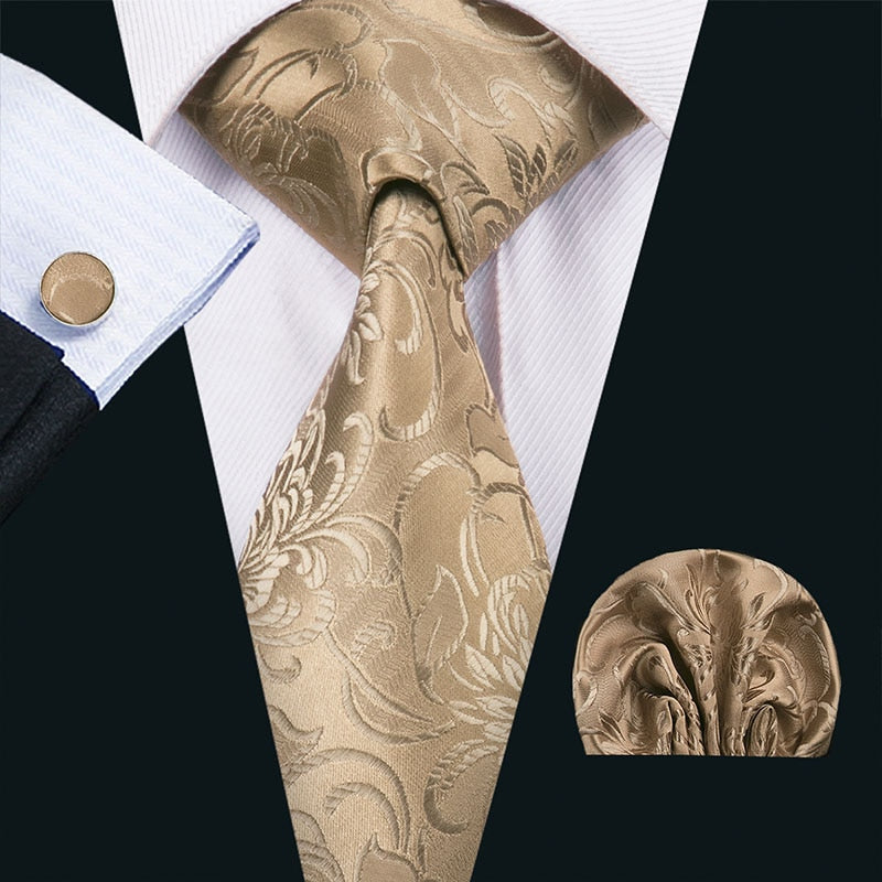 Gold Paisley Men Silk Necktie Fashion