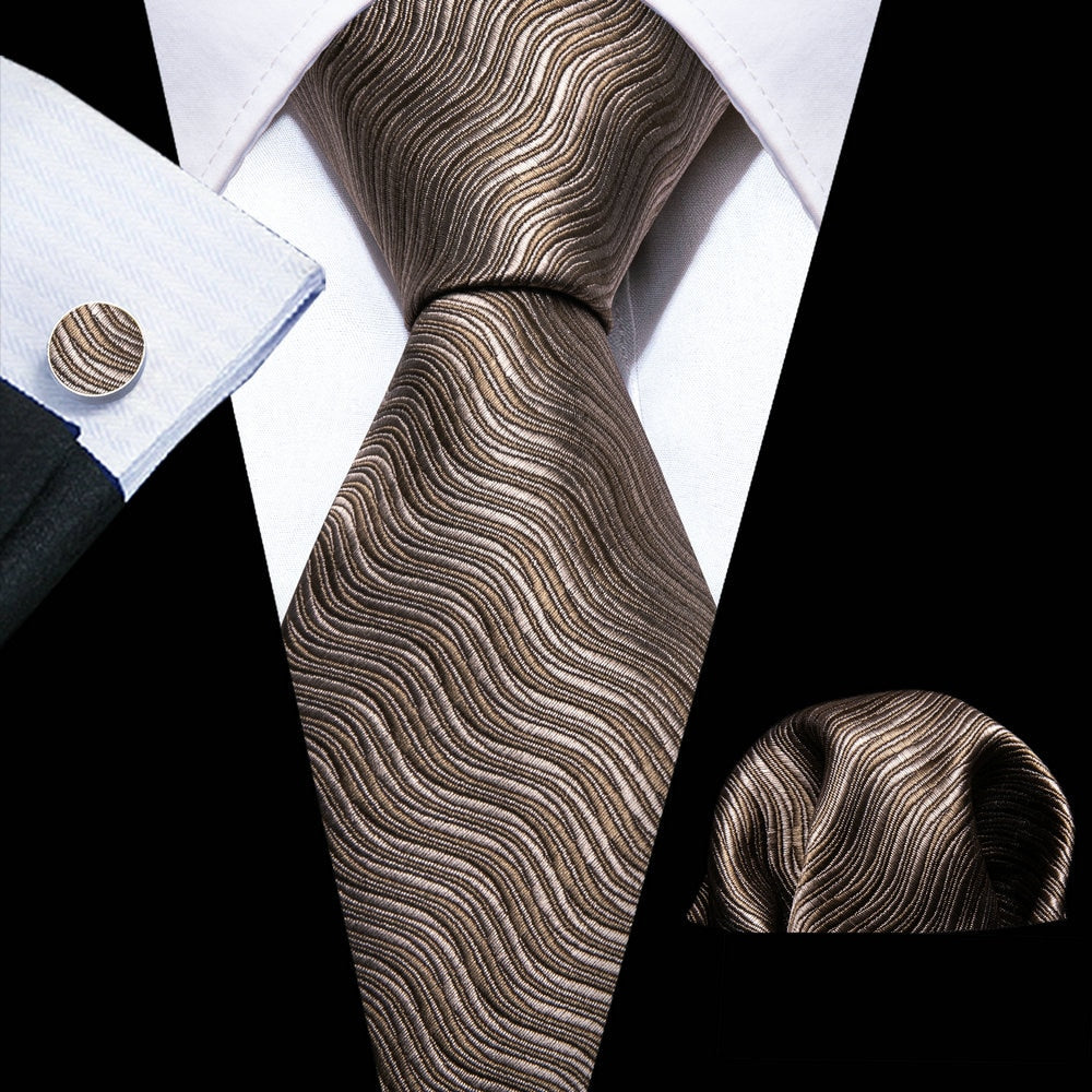 Gold Paisley Men Silk Necktie Fashion