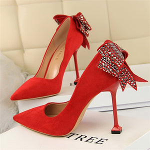 Elegant Crystal Pointed Toe Wedding Shoe