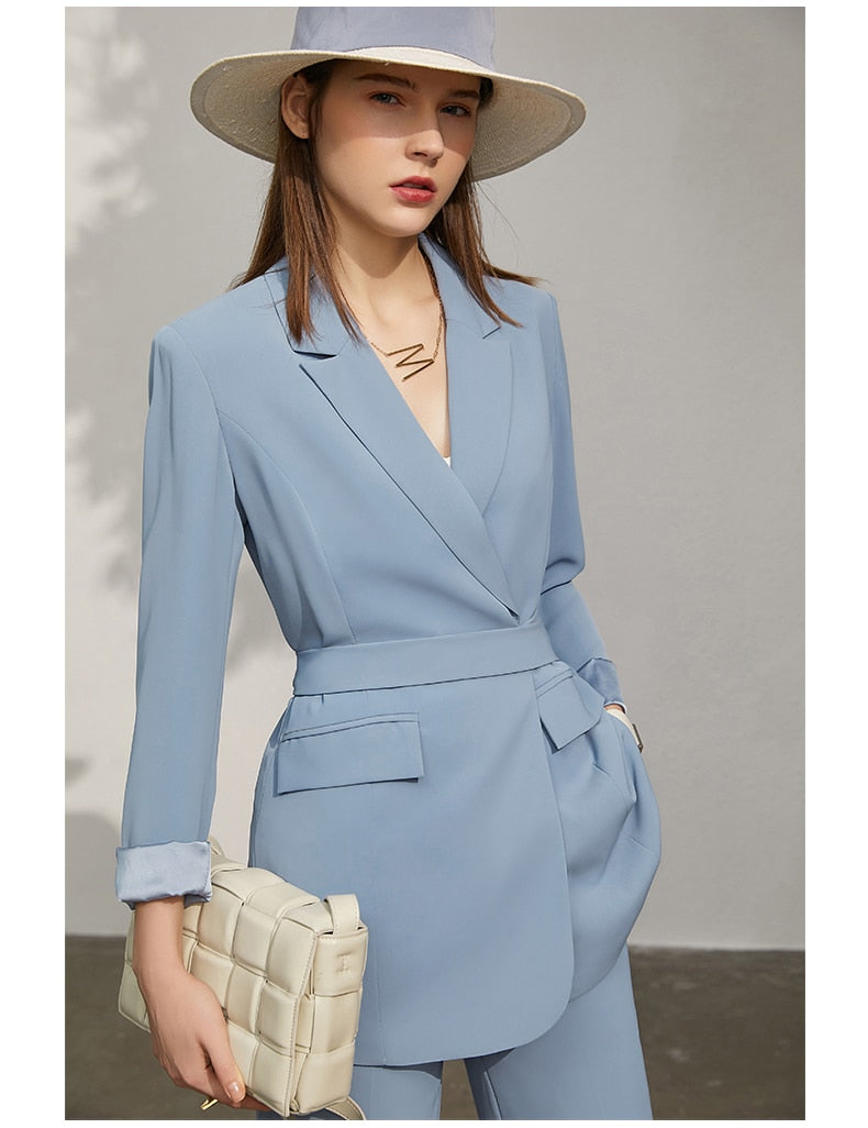 Lady Solid Lapel Full Sleeve Suit